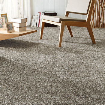 Long Life Brilliance Deluxe Saxony Carpet